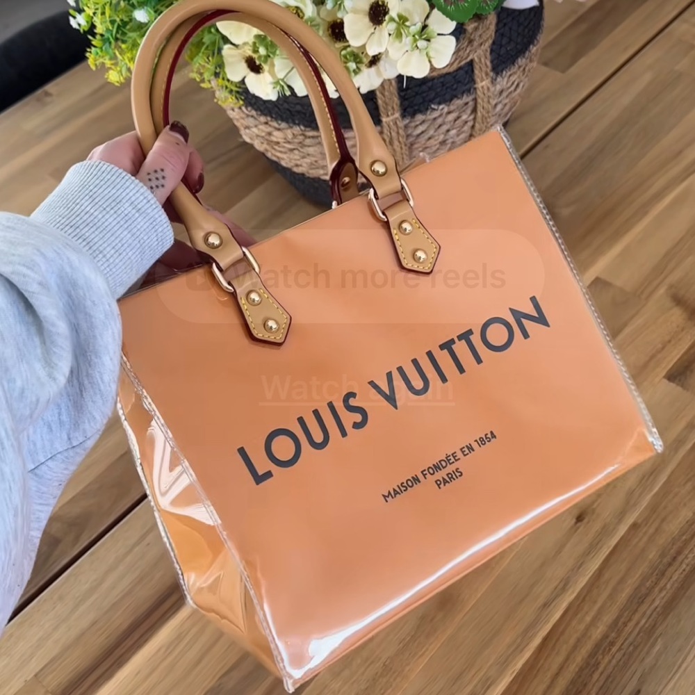 LV LOUIS VUITTON LOGO CLEAR SHOPPING BAG